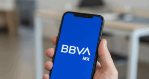 BBVA defiende su app tras críticas: ahora son 27 millones de versiones, una personalizada por usuario BBVA defiende su app tras críticas: ahora son 27 millones de versiones, una personalizada por usuario