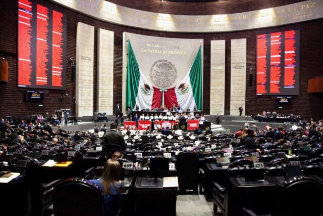 image.jpg Los diputados aprueban en lo general el gasto público 2026 por 10.2 billones de pesos