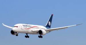 Acciones de Grupo Aeroméxico suben en su regreso a la Bolsa mexicana Acciones de Grupo Aeroméxico suben en su regreso a la Bolsa mexicana