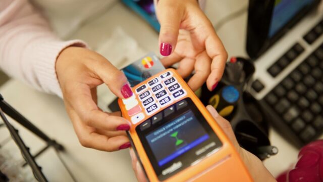 image.jpg Bancos, fintechs y autoridades disputarán costos en pagos con tarjetas
