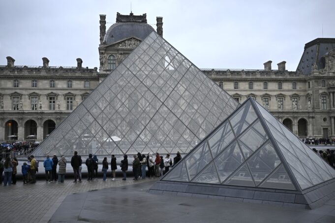 El robo en el Louvre reveló la falta de ciberseguridad de los museos El robo en el Louvre reveló la falta de ciberseguridad de los museos
