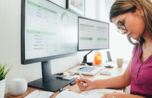 Actualización y especialización, las armas de los contadores para la sobrevivencia Actualización y especialización, las armas de los contadores para la sobrevivencia