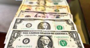 El tipo de cambio cierra la semana en 17.88 pesos por dólar El tipo de cambio cierra la semana en 17.88 pesos por dólar