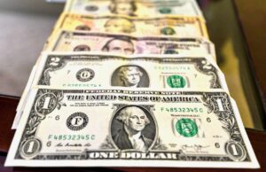 El tipo de cambio cierra la semana en 17.88 pesos por dólar El tipo de cambio cierra la semana en 17.88 pesos por dólar