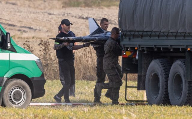 Polonia investiga el impacto de un dron de origen desconocido junto a una instalación militar
