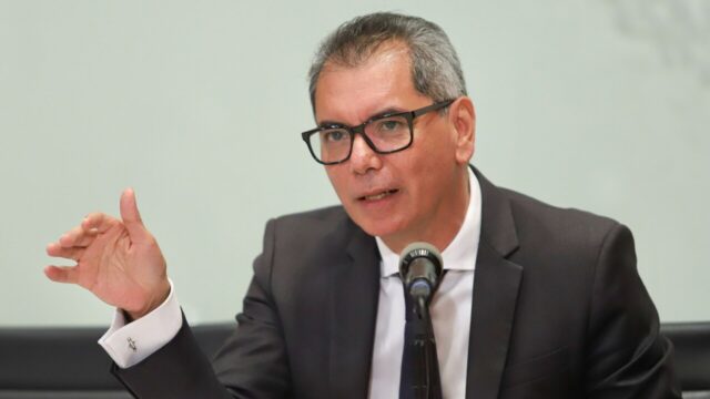 A un pelito: Hacienda queda a 0.1 puntos del PIB de meta para el déficit fiscal