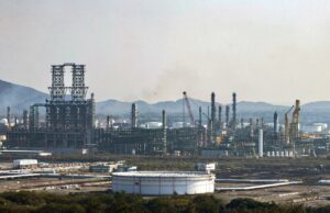 Refinerías avanzan y producen 34% más gasolinas en 2025, pero están lejos de la autosuficiencia Refinerías avanzan y producen 34% más gasolinas en 2025, pero están lejos de la autosuficiencia
