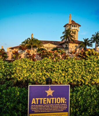 Agentes de seguridad matan a un hombre que irrumpió en la residencia en Mar-a-Lago Agentes de seguridad matan a un hombre que irrumpió en la residencia en Mar-a-Lago