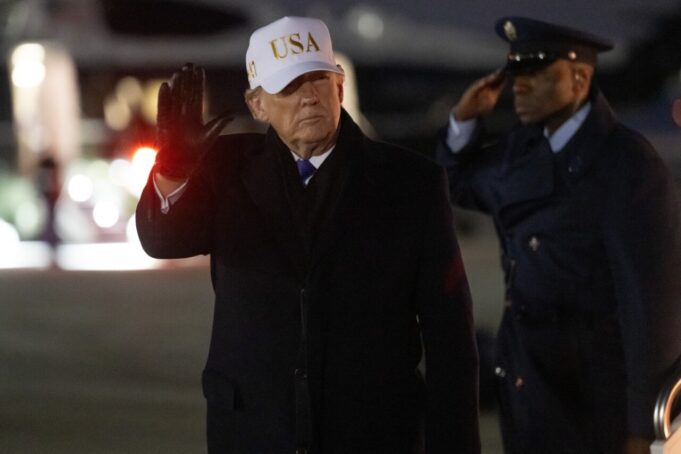 Trump dice que habló con las autoridades de Cuba y cree que llegará a un acuerdo Trump dice que habló con las autoridades de Cuba y cree que llegará a un acuerdo